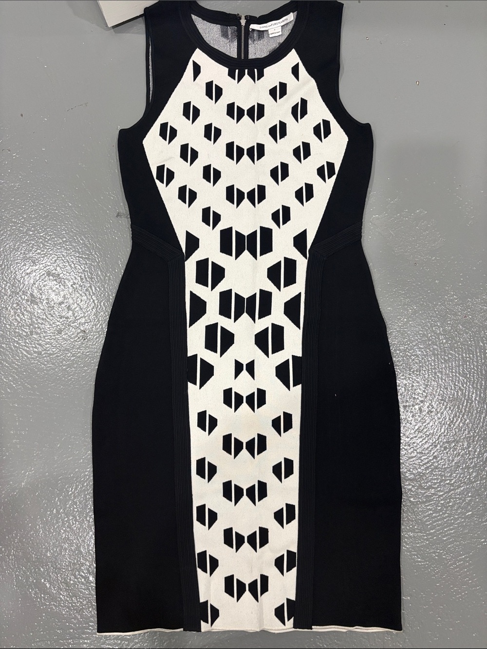 DVF black & white Franca fitted jersey dress